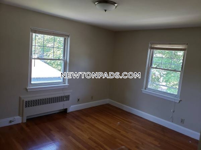 NEWTON - NEWTONVILLE - 3 Beds, 1 Bath - Image 20