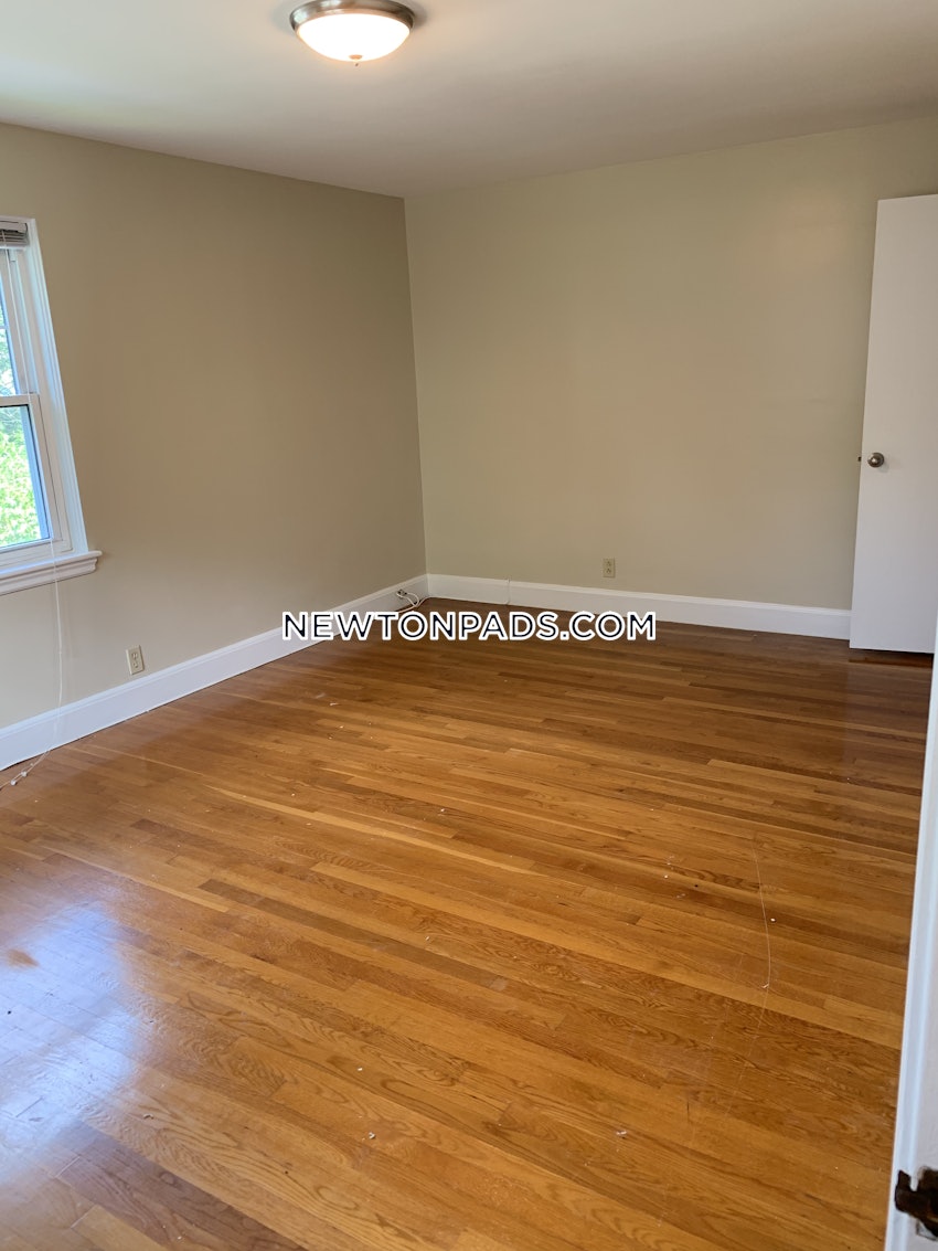 NEWTON - NEWTONVILLE - 3 Beds, 1 Bath - Image 30