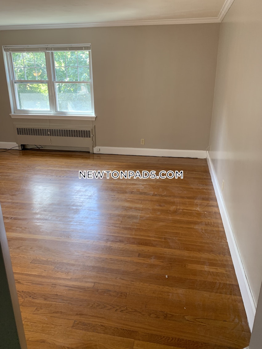 NEWTON - NEWTONVILLE - 3 Beds, 1 Bath - Image 32