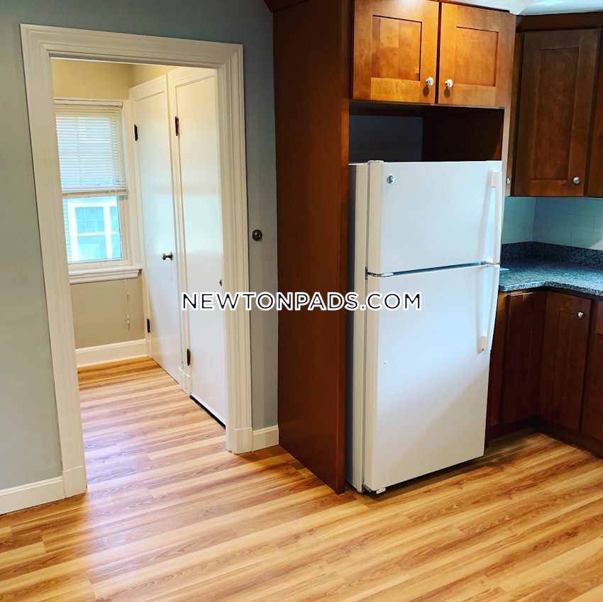 NEWTON - NEWTONVILLE - 3 Beds, 1 Bath - Image 41