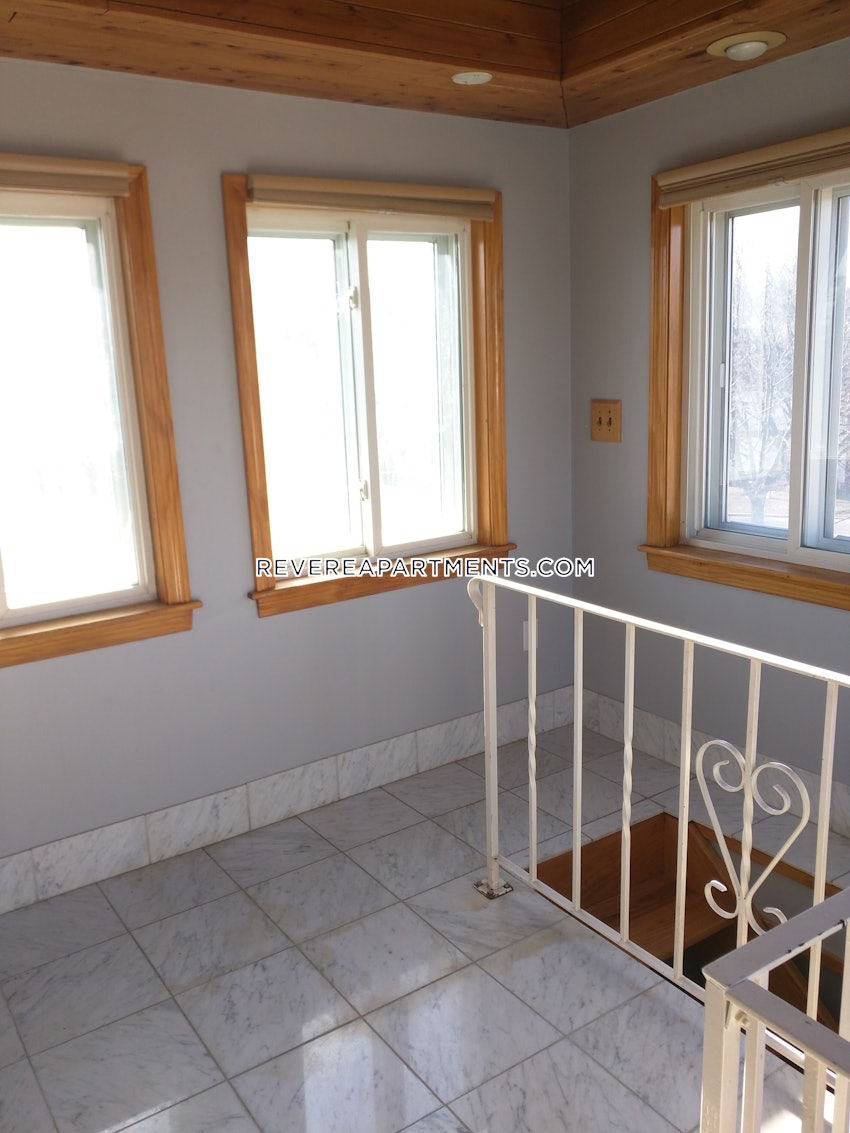 REVERE - 1 Bed, 2 Baths - Image 9