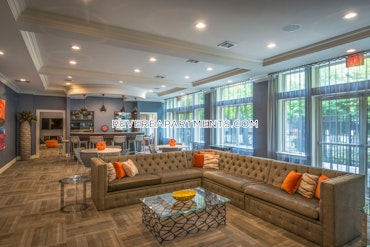 Overlook Ridge Dr. Revere