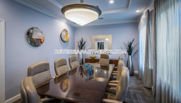 Overlook Ridge Dr. Revere