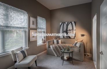 Overlook Ridge Dr. Revere