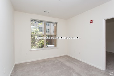 Overlook Ridge Dr. Revere