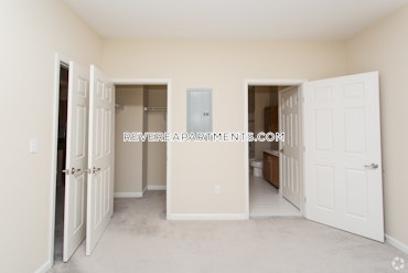 Overlook Ridge Dr. Revere