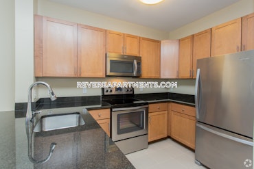 Overlook Ridge Dr. Revere