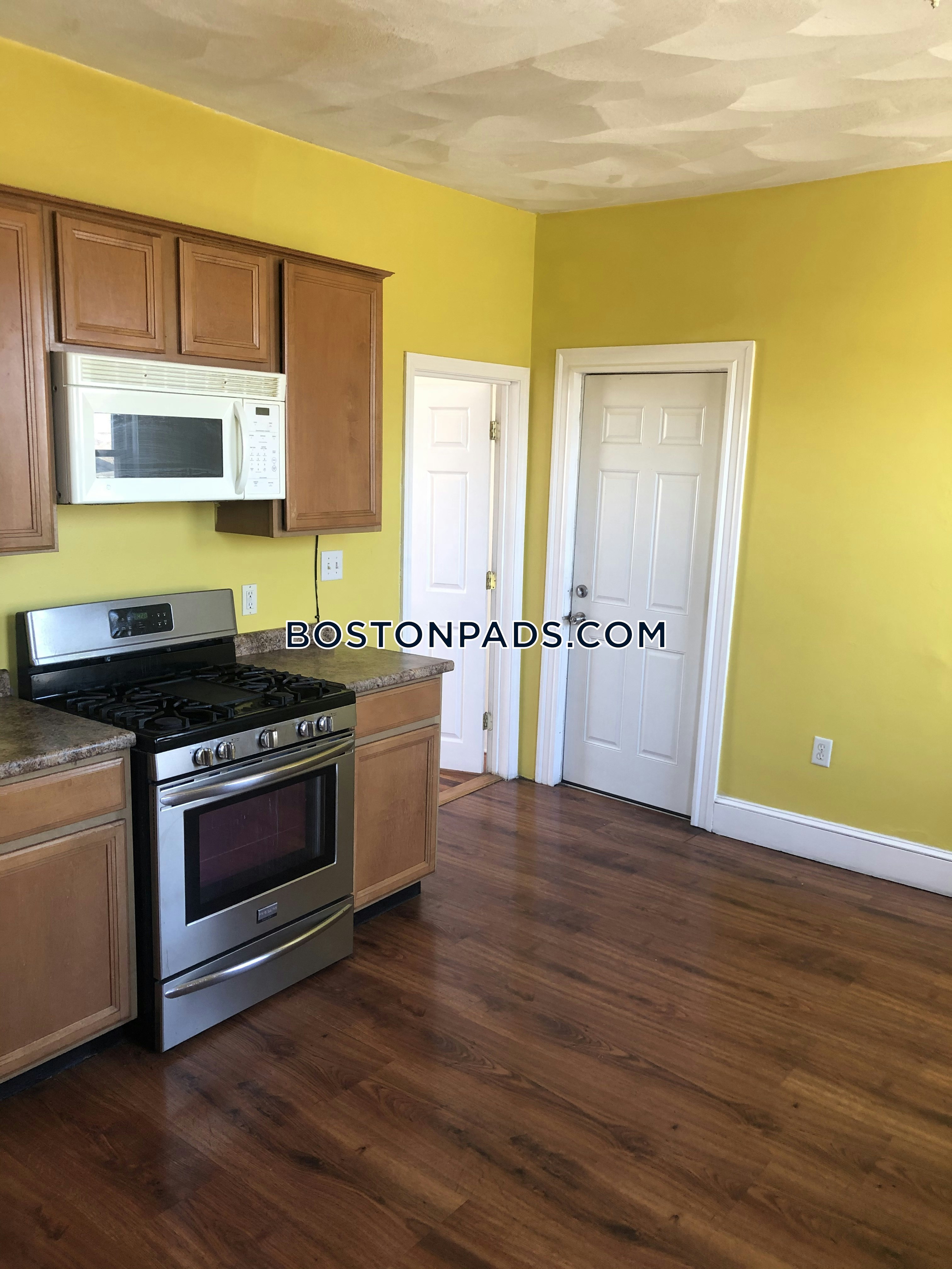 Salem Apartment for rent 4 Bedrooms 1 Bath - $2,200