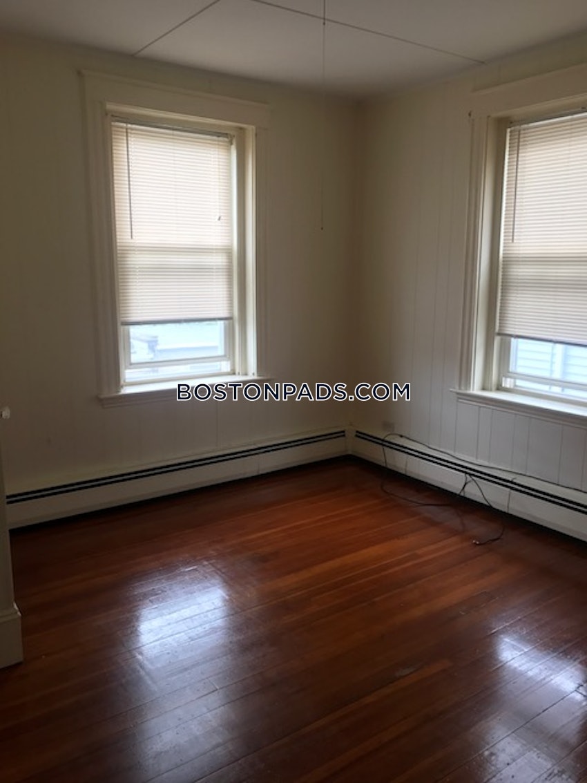 SALEM - 3 Beds, 1 Bath - Image 17