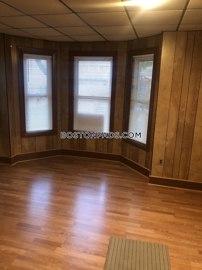 SALEM - 1 Bed, 1 Bath - Image 9