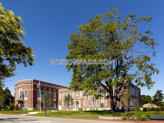 South Main St. Sharon