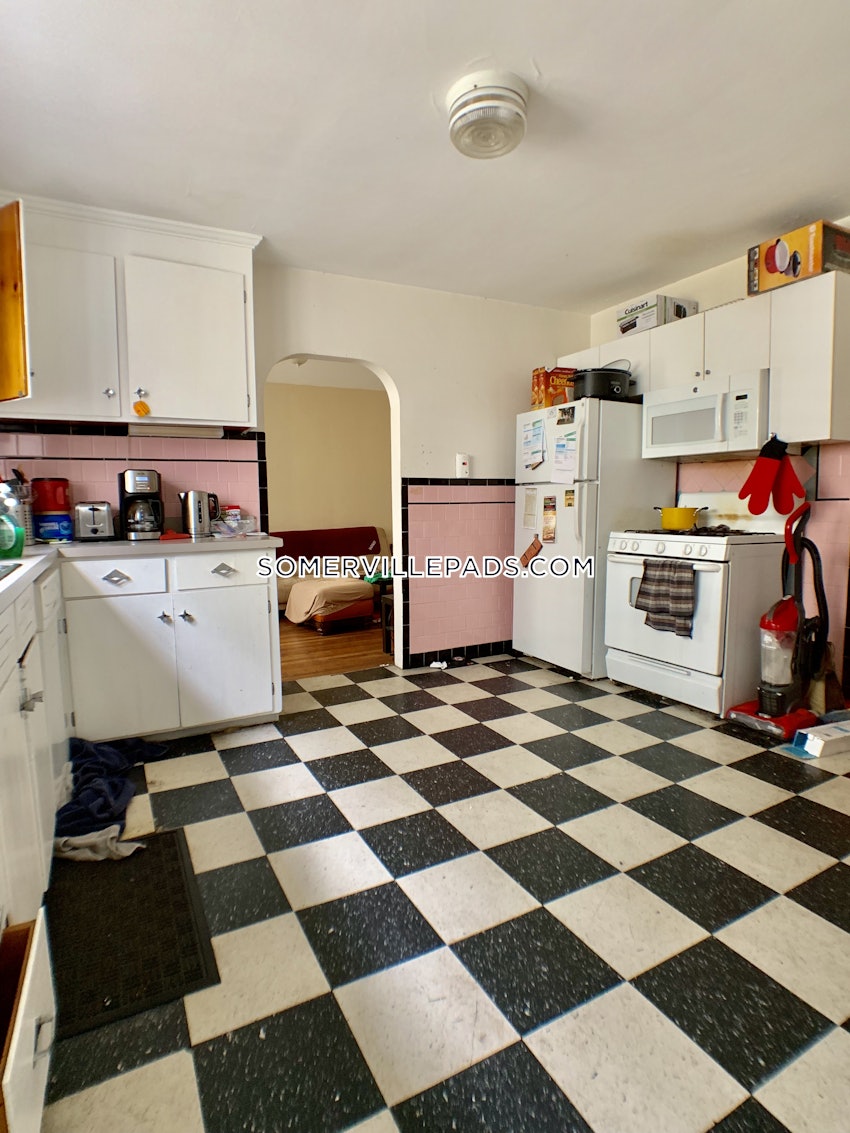 SOMERVILLE- DALI/ INMAN SQUARES - 3 Beds, 1 Bath - Image 3