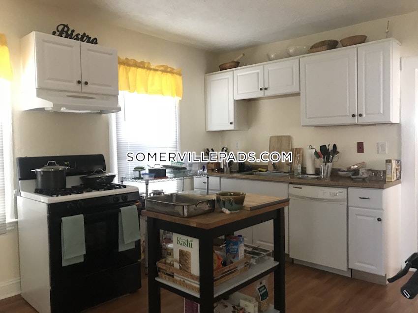 SOMERVILLE - DAVIS SQUARE - 2 Beds, 1 Bath - Image 3