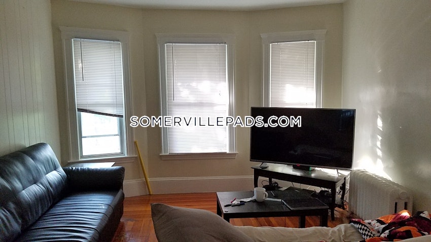 SOMERVILLE - DAVIS SQUARE - 4 Beds, 2 Baths - Image 1