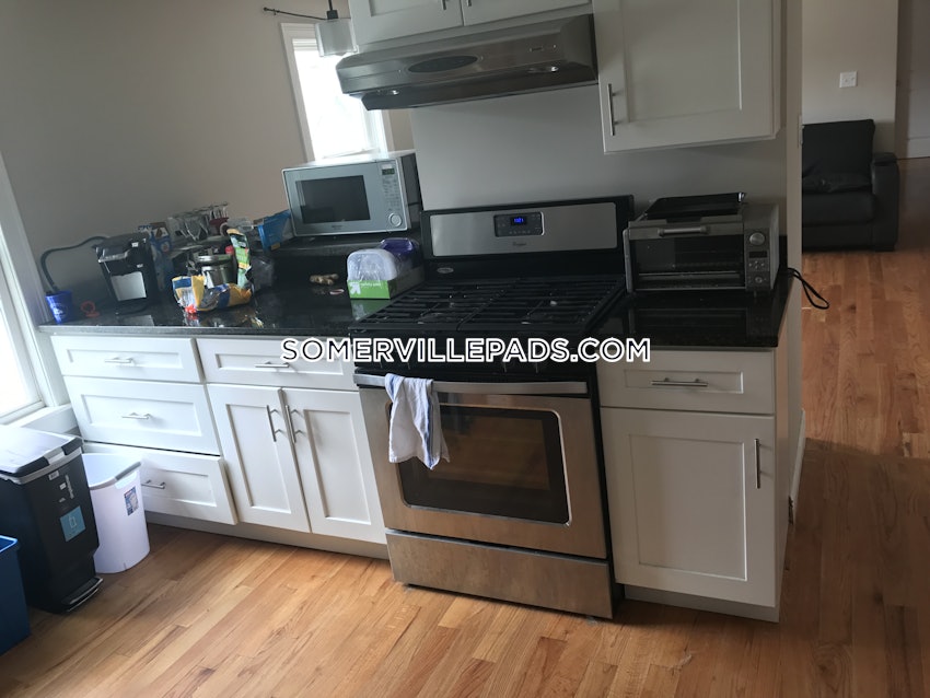 SOMERVILLE - EAST SOMERVILLE - 3 Beds, 2 Baths - Image 8