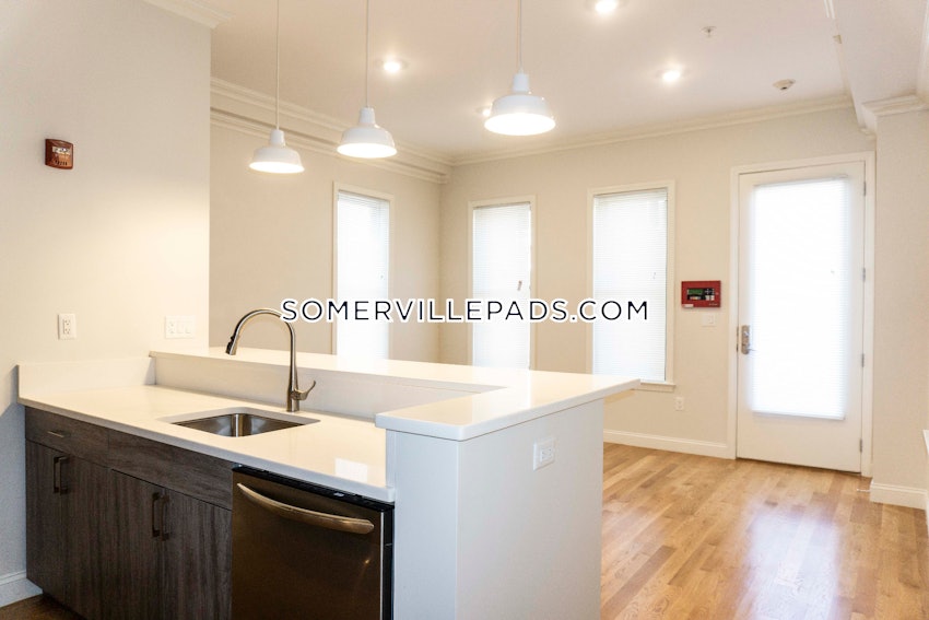 SOMERVILLE - EAST SOMERVILLE - 4 Beds, 2 Baths - Image 1