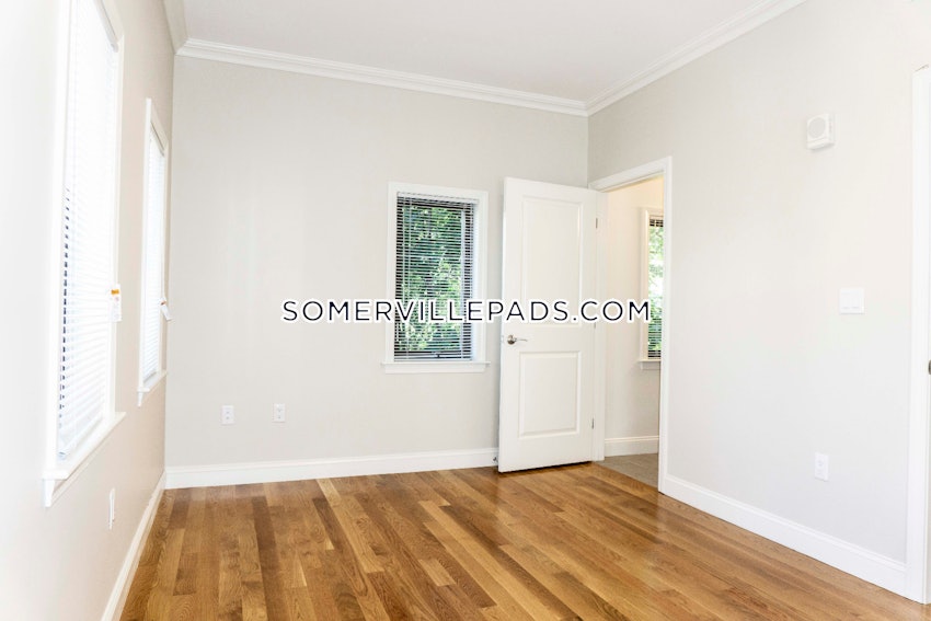 SOMERVILLE - EAST SOMERVILLE - 4 Beds, 2 Baths - Image 5