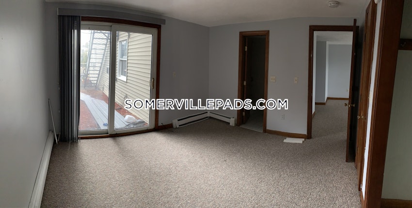 SOMERVILLE - TUFTS - 1 Bed, 1 Bath - Image 17