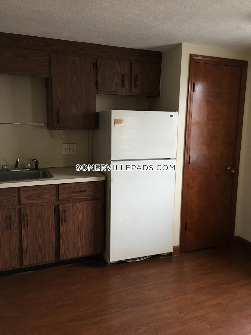 SOMERVILLE - EAST SOMERVILLE - 1 Bed, 1 Bath - Image 4