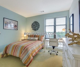 Maxwell's Green Somerville