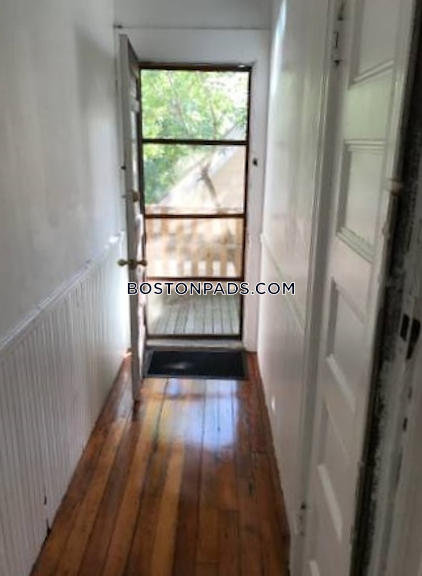 SOMERVILLE - MAGOUN/BALL SQUARE - 2 Beds, 1 Bath - Image 4