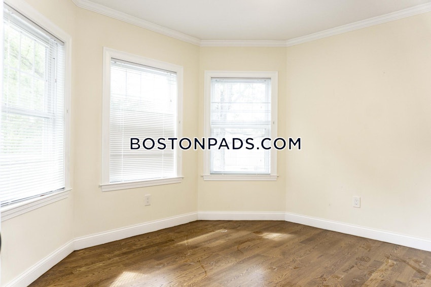 SOMERVILLE - MAGOUN/BALL SQUARE - 4 Beds, 2 Baths - Image 48