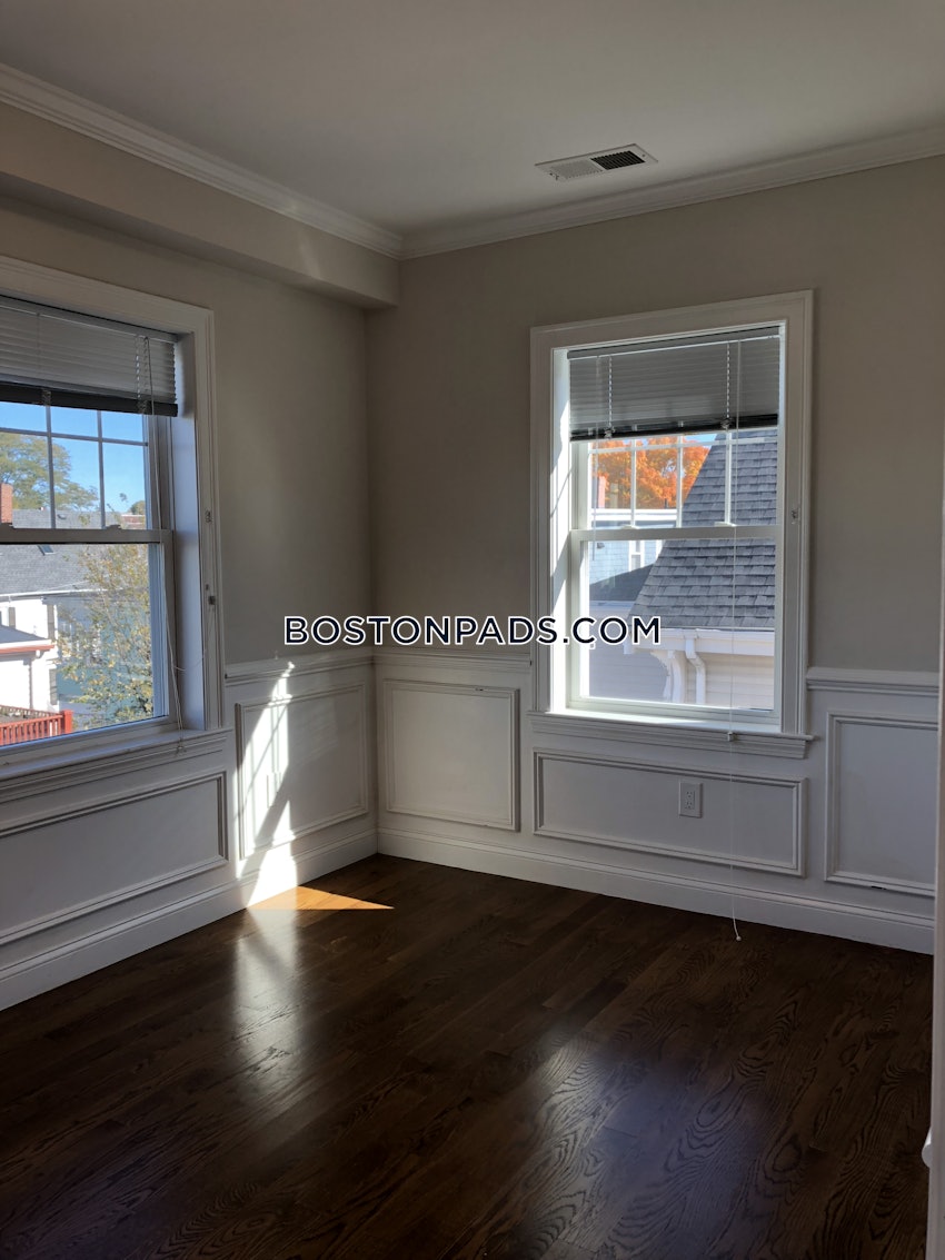 SOMERVILLE - MAGOUN/BALL SQUARE - 4 Beds, 2 Baths - Image 1