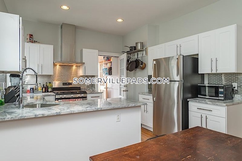 SOMERVILLE - PORTER SQUARE - 5 Beds, 2 Baths - Image 2