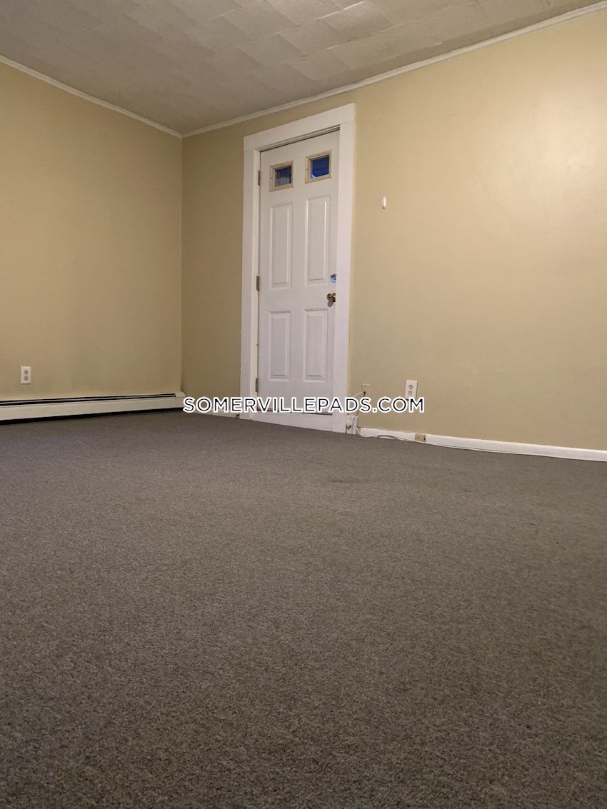 SOMERVILLE - PORTER SQUARE - 3 Beds, 1 Bath - Image 1