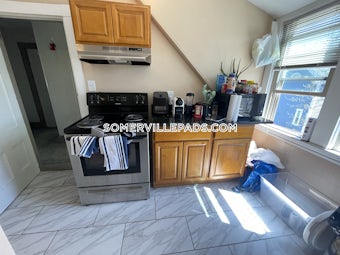 somerville-3-bed-1-bath-located-on-grand-view-ave-spring-hill-2700-4104523