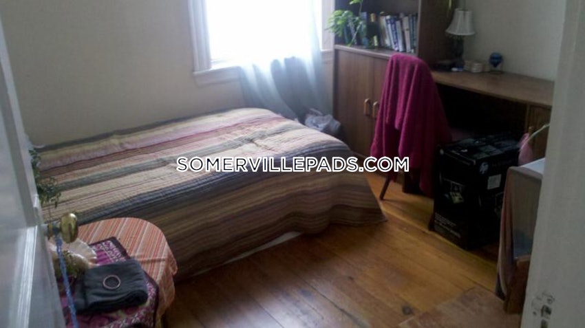 SOMERVILLE- WEST SOMERVILLE/ TEELE SQUARE - 3 Beds, 1 Bath - Image 4