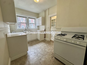 Spring Hill, Somerville, MA - 4 Beds, 1 Bath - $3,600 - ID#4755515