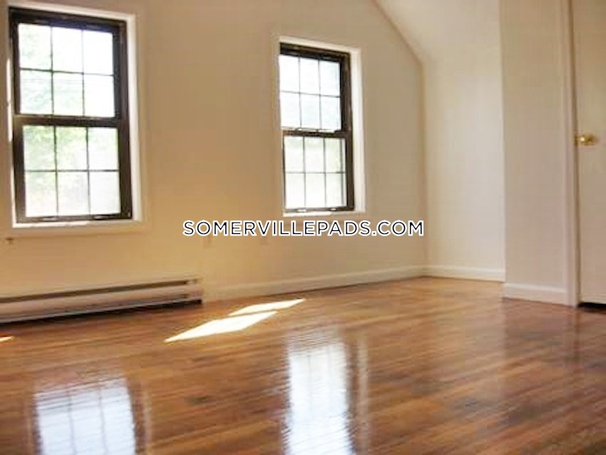 SOMERVILLE - SPRING HILL - 4 Beds, 2 Baths - Image 15