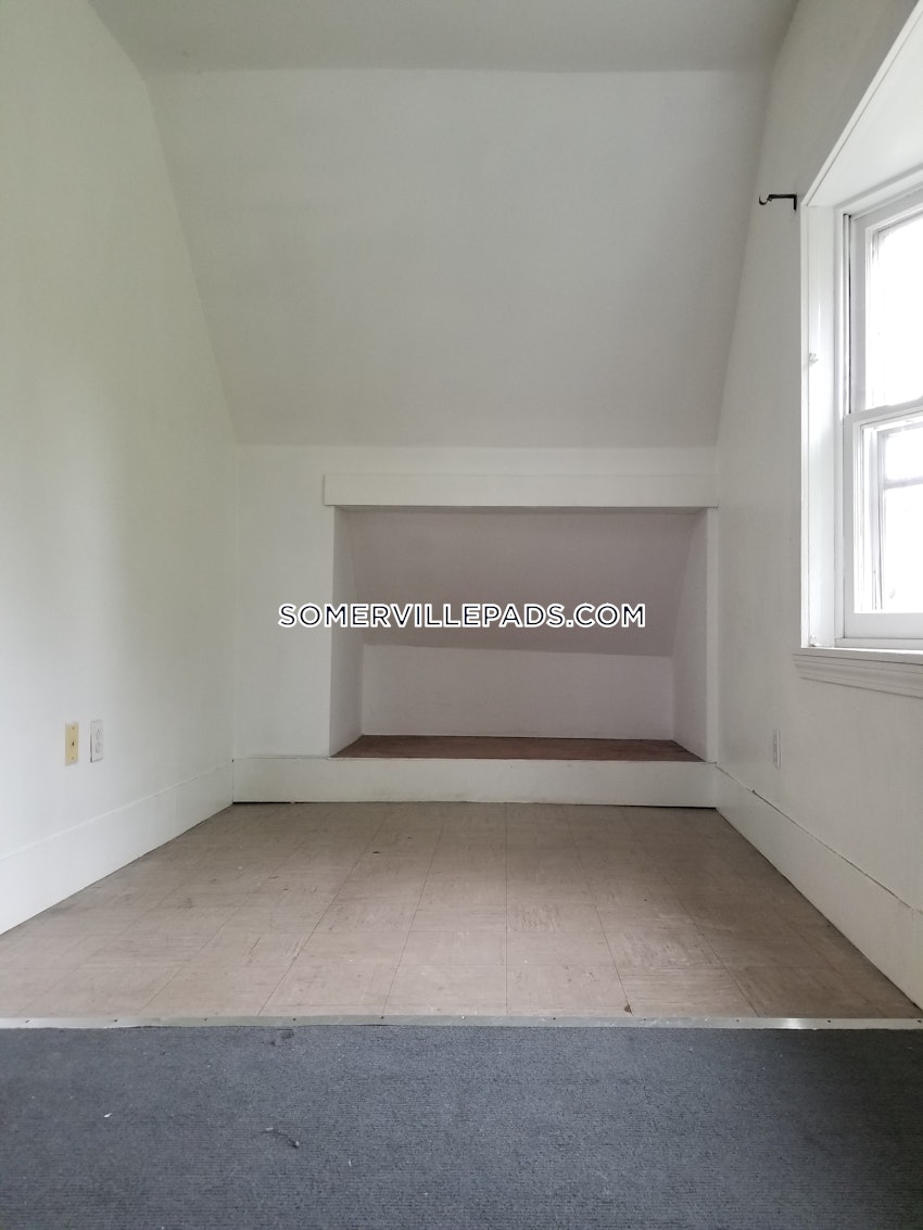 SOMERVILLE - SPRING HILL - 5 Beds, 2 Baths - Image 24