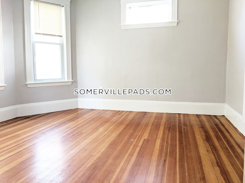 SOMERVILLE - UNION SQUARE - 3 Beds, 1 Bath - Image 10