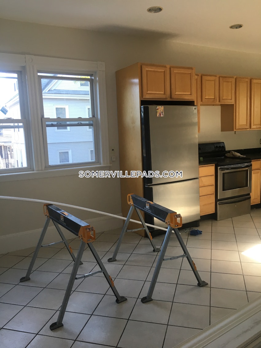 SOMERVILLE - SPRING HILL - 4 Beds, 1 Bath - Image 11