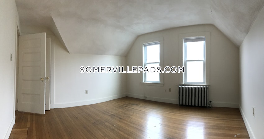 SOMERVILLE - TUFTS - 4 Beds, 1.5 Baths - Image 3