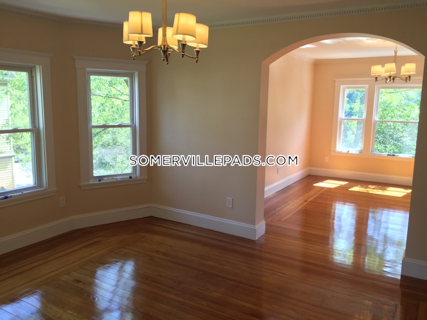 SOMERVILLE - TUFTS - 4 Beds, 2 Baths - Image 13