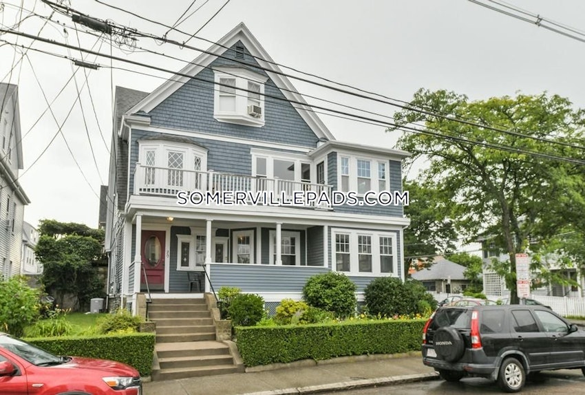 SOMERVILLE - TUFTS - 4 Beds, 1 Bath - Image 16