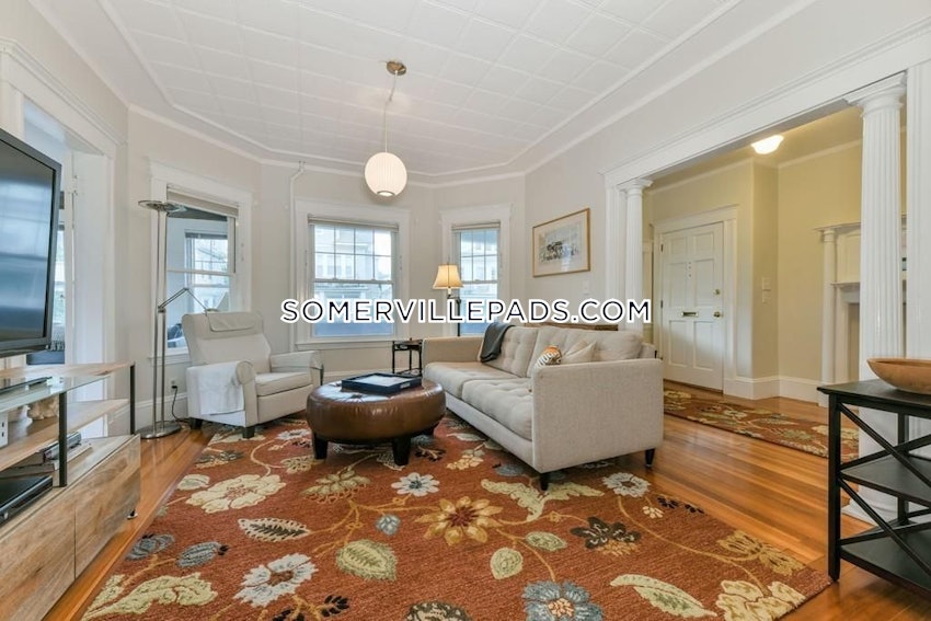 SOMERVILLE - TUFTS - 4 Beds, 1 Bath - Image 3