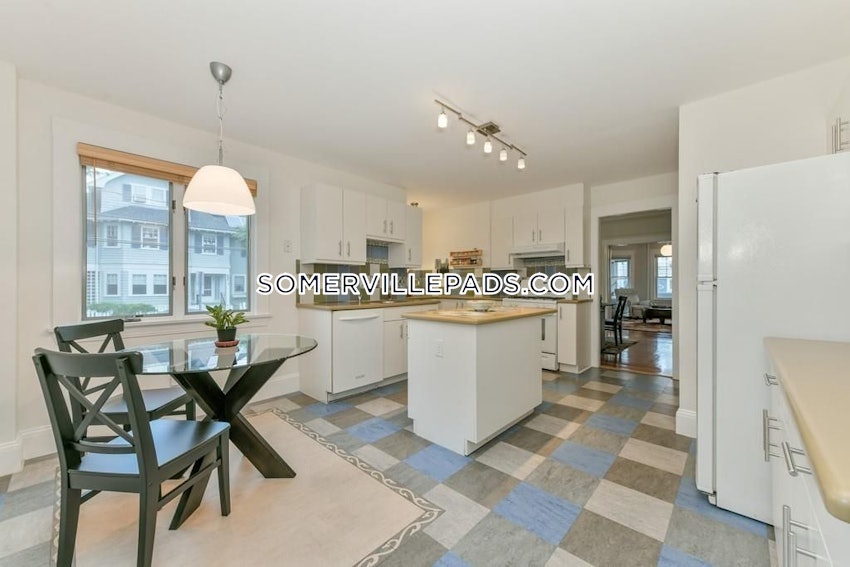 SOMERVILLE - TUFTS - 4 Beds, 1 Bath - Image 2