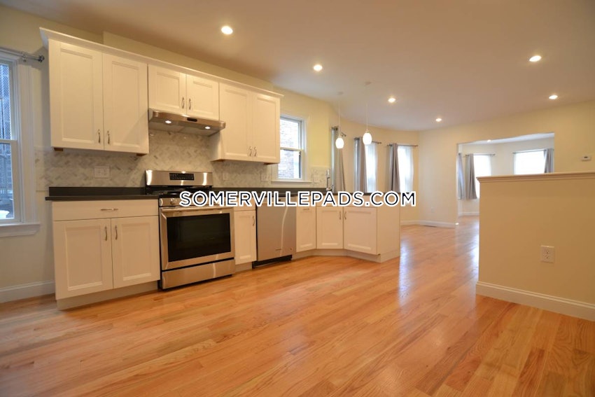 SOMERVILLE - TUFTS - 4 Beds, 3 Baths - Image 1