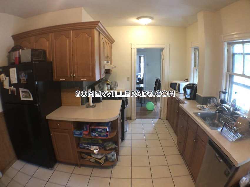 SOMERVILLE - TUFTS - 4 Beds, 2 Baths - Image 2