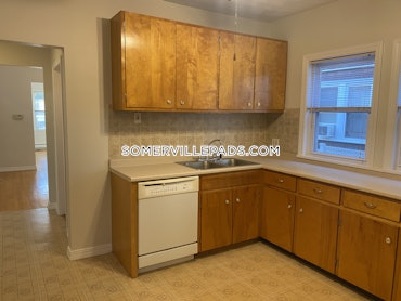 Tufts, Somerville, MA - 3 Beds, 1 Bath - $3,900 - ID#4909272