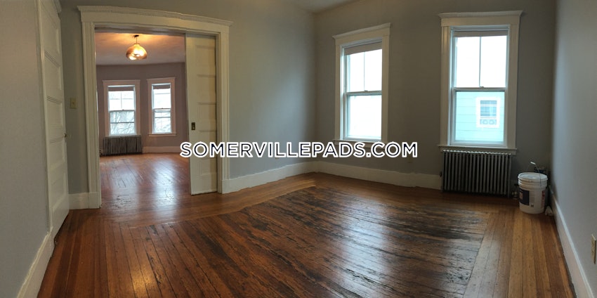 SOMERVILLE - TUFTS - 4 Beds, 1.5 Baths - Image 26