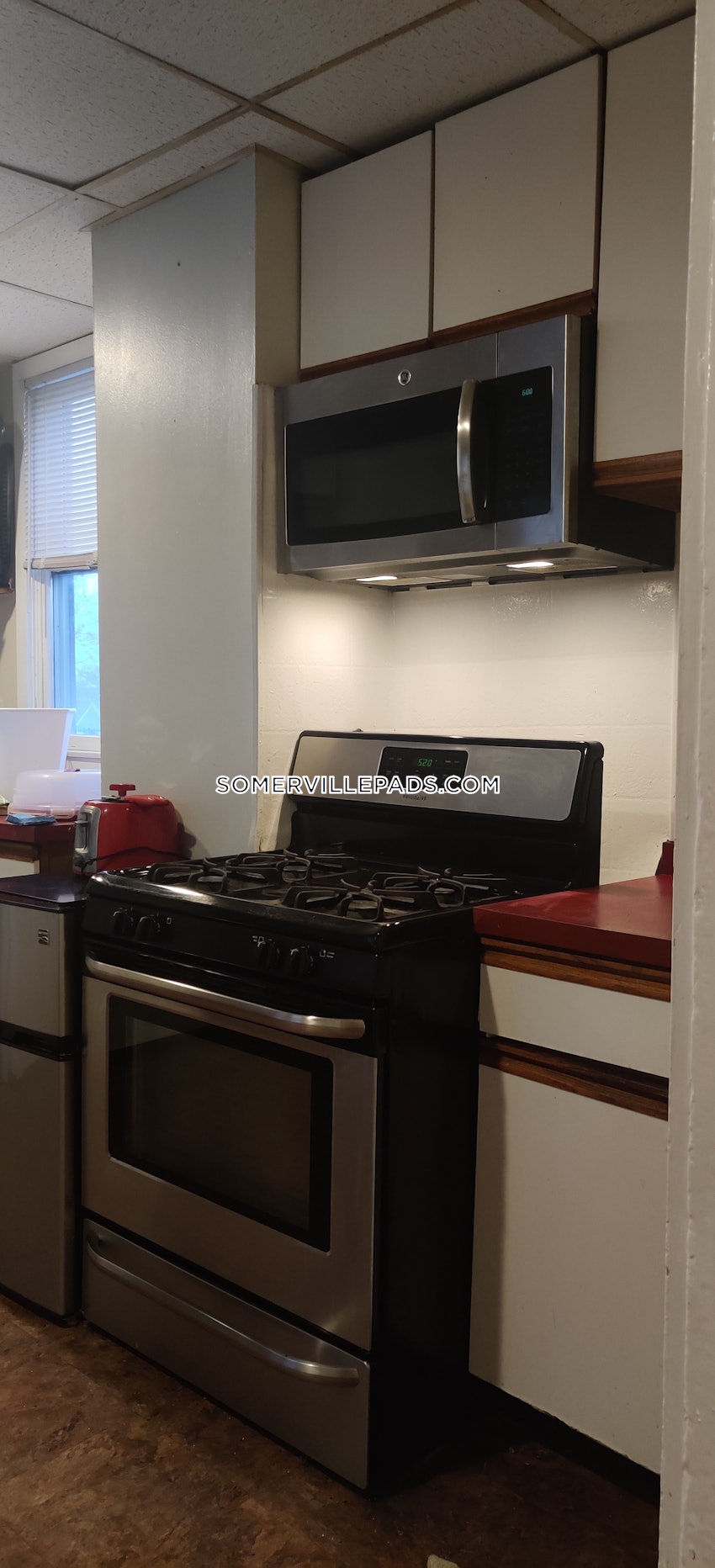 SOMERVILLE - UNION SQUARE - 1 Bed, 1 Bath - Image 4