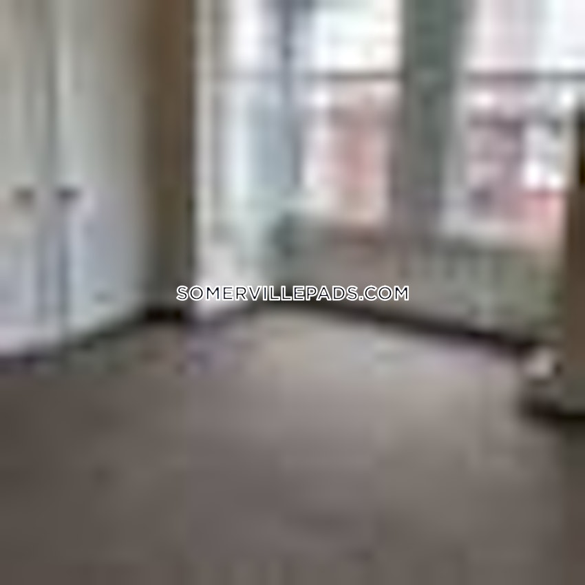 SOMERVILLE - UNION SQUARE - 4 Beds, 1.5 Baths - Image 15