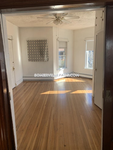 West Somerville/ Teele Square, Somerville, MA - 3 Beds, 1 Bath - $4,050 - ID#4570096