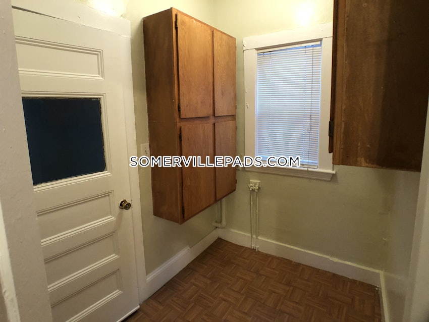 SOMERVILLE- WEST SOMERVILLE/ TEELE SQUARE - 3 Beds, 1 Bath - Image 25