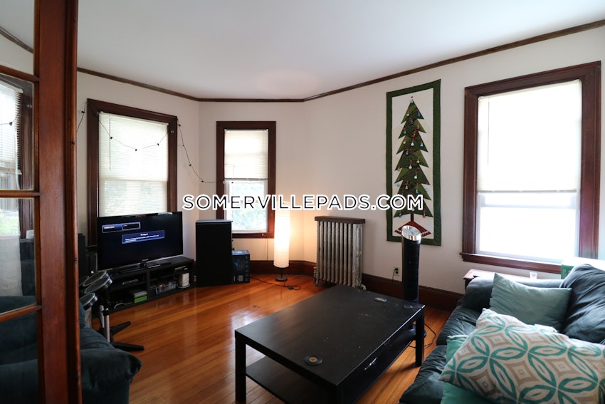 SOMERVILLE - WINTER HILL - 4 Beds, 2 Baths - Image 10